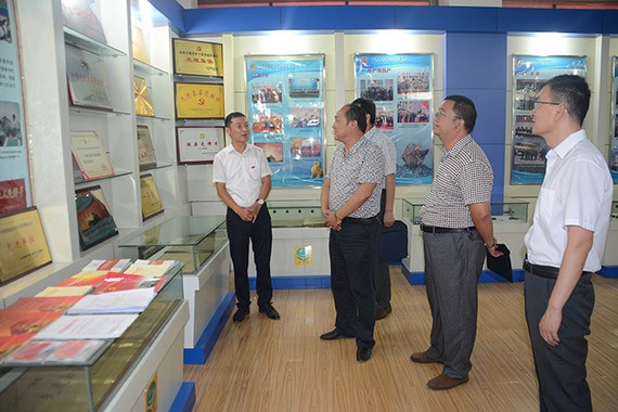 酒泉市经济手艺开发区“两学一做”学习教育向导小组到集团公司检查指导事情 - bevictor伟德官网新闻 - 新闻中心 - 学习,教育,集团公司,小组,酒泉市,经济手艺,一做,检查,两学