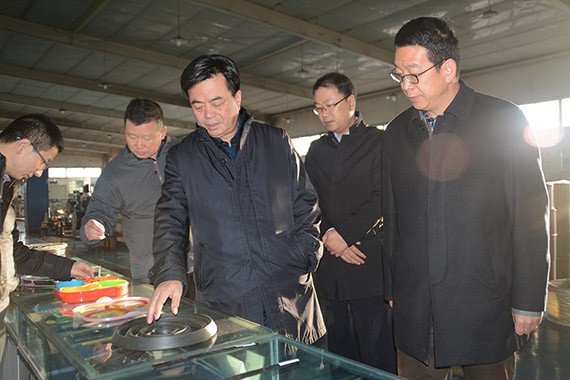 甘肃省水务投资有限责任公司董事长徐崇锋一行到bevictor伟德官网节水集团调研考察 - bevictor伟德官网新闻 - 新闻中心 - 公司,董事长,nbsp,节水,徐崇锋,bevictor伟德官网,考察,一行,集团