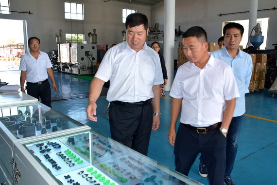 廊坊市园林绿化治理局考察团莅临bevictor伟德官网节水集团考察交流 - bevictor伟德官网新闻 - 新闻中心 - nbsp,公司,考察,bevictor伟德官网,园林绿化,节水,交流,集团,廊坊市