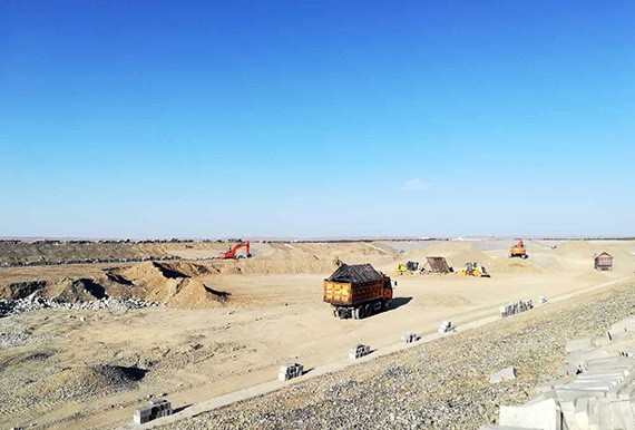 bevictor伟德官网节水承建阿克塞抗旱应急调蓄水库工程PPP项目建设有序推进 - bevictor伟德官网新闻 - 新闻中心 - nbsp,阿克,应急,水库,工程,调蓄,抗旱,库底,铺设