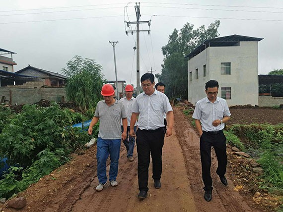 致敬！双节坚守岗位的bevictor伟德官网人 - bevictor伟德官网新闻 - 新闻中心 - 公司,双节,中秋,时代,国庆,bevictor伟德官网,员工,董事长,施工