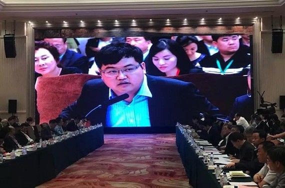 吉林省长景俊海对话bevictor伟德官网节水董事长王浩宇同谋相助 - bevictor伟德官网新闻 - 新闻中心 - nbsp,吉林,节水,bevictor伟德官网,王浩,景俊海,董事长,省长,相助