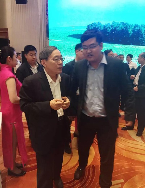 吉林省长景俊海对话bevictor伟德官网节水董事长王浩宇同谋相助 - bevictor伟德官网新闻 - 新闻中心 - nbsp,吉林,节水,bevictor伟德官网,王浩,景俊海,董事长,省长,相助