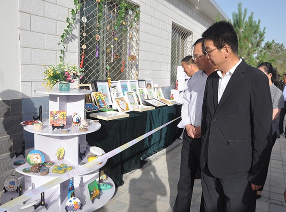 bevictor伟德官网节水集团公司向导与酒泉临水中心小学师生欢度“六一” - bevictor伟德官网新闻 - 新闻中心 - nbsp,bevictor伟德官网,节水,临水,小学,中心,集团公司,酒泉,师生