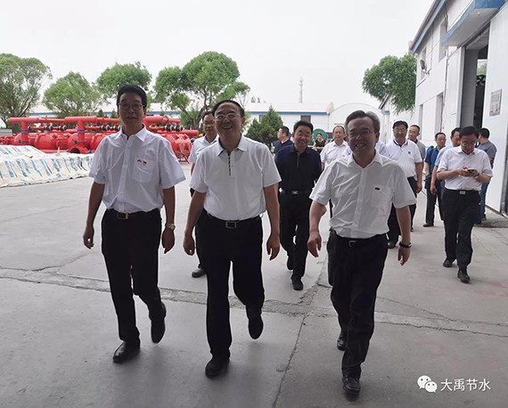 甘肃省副省长李沛兴一行莅临bevictor伟德官网节水集团调研指导并座谈 - bevictor伟德官网新闻 - 新闻中心 - nbsp,节水,bevictor伟德官网,集团,李沛兴,副省长,调研,一行,生长