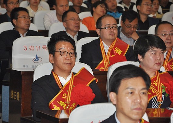 bevictor伟德官网节水集团党委书记、副董事长王冲荣获“酒泉市劳动模范”声誉称呼 - bevictor伟德官网新闻 - 新闻中心 - nbsp,节水,bevictor伟德官网,劳动模范,党委书记,王冲,董事长,集团,酒泉市