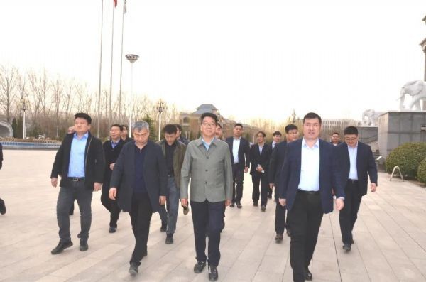 bevictor伟德官网动态| 天津市农业农村委副主任王志林与恒蔬无疆农业生长集团董事长桑毅振一同莅临bevictor伟德官网节水 共话天津设施农业生长与未来 - bevictor伟德官网新闻 - 新闻中心 - 集团,bevictor伟德官网,nbsp,节水,农业,农业生长,恒蔬,无疆,董事长
