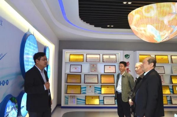 bevictor伟德官网动态| 天津市政协常委农业和农村委副主任么俊东一行莅临bevictor伟德官网节水集团公司考察交流 - bevictor伟德官网新闻 - 新闻中心 - nbsp,bevictor伟德官网,节水,天津,市政协,农业,副主任,集团,么俊