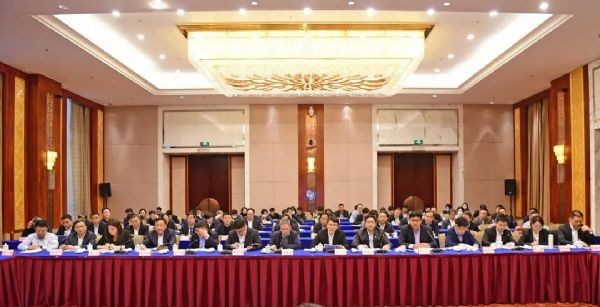 bevictor伟德官网动态| 甘肃省省长任振鹤在民营经济座谈会上听取bevictor伟德官网节水董事长王浩宇汇报与建议 并做主要指示 - bevictor伟德官网新闻 - 新闻中心 - nbsp,bevictor伟德官网,甘肃,节水,企业,省长,数字化,王浩,建议